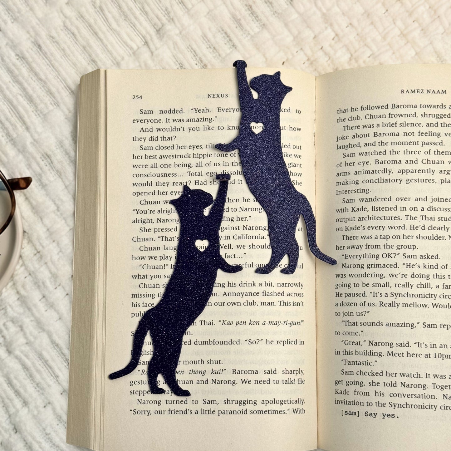 Cat Hanging by Paw Fun Bookmark with Cute Toe Beans